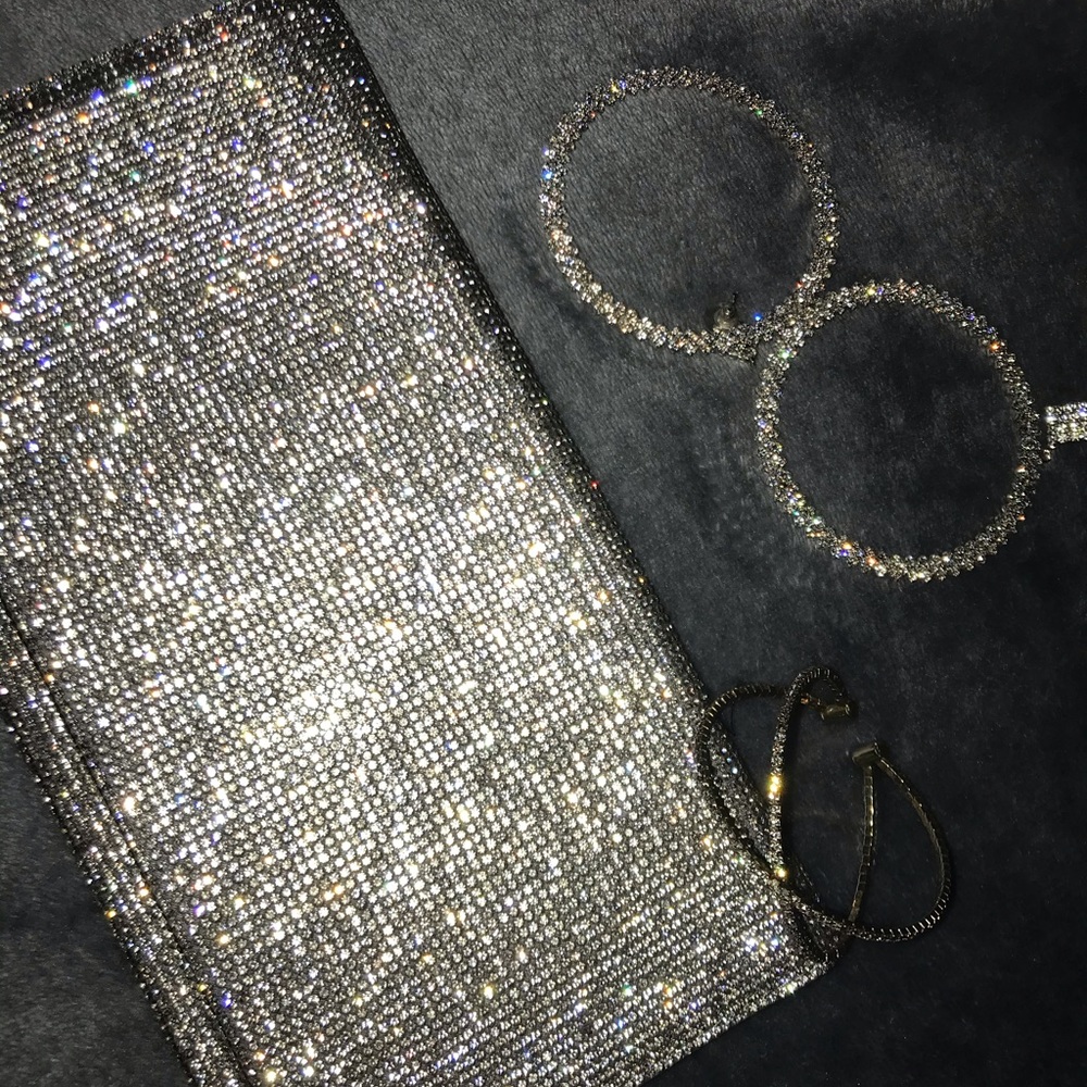 EXPRESS BAG WITH EARRINGS BRACELET